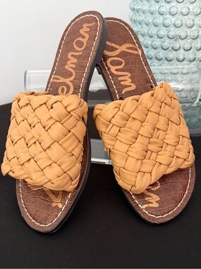 Sam Edelman Griffin Tan Woven Slide Mules